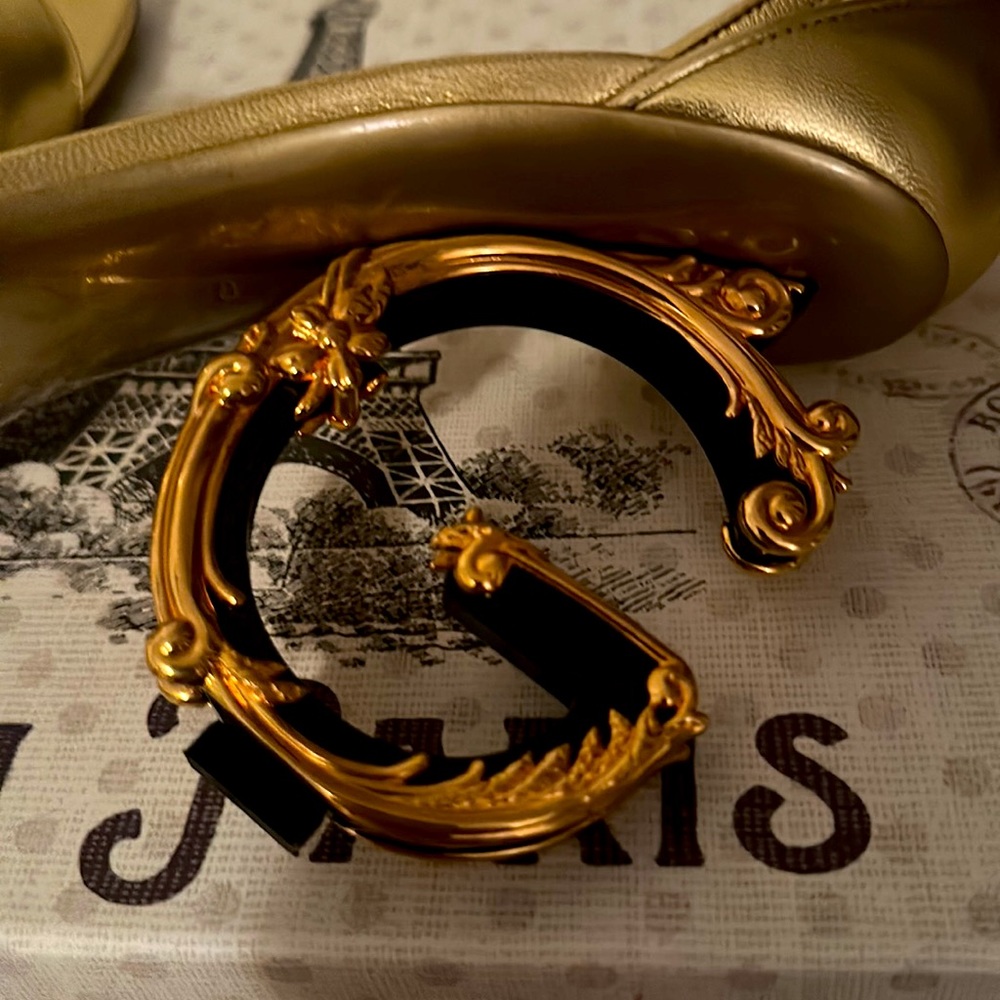 Dolce & Gabbana (DG) heels - Picture 9 of 12